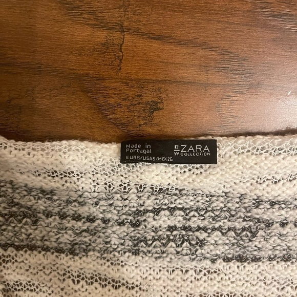 Zara V-Neck Oversized Sweater Size S - Picture 4 of 4